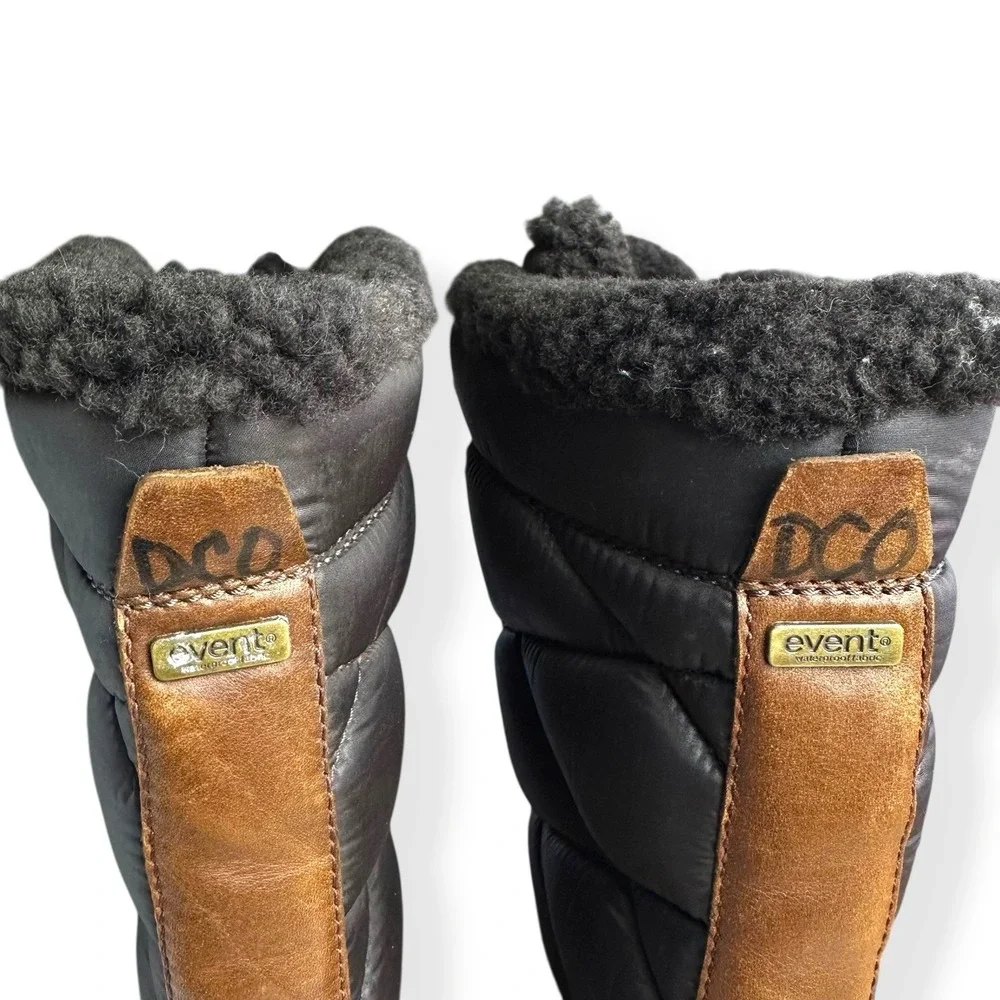 UGG Australia Women's Kintla Boots‎ Leather Quilted Two Tone Brownstone US 7